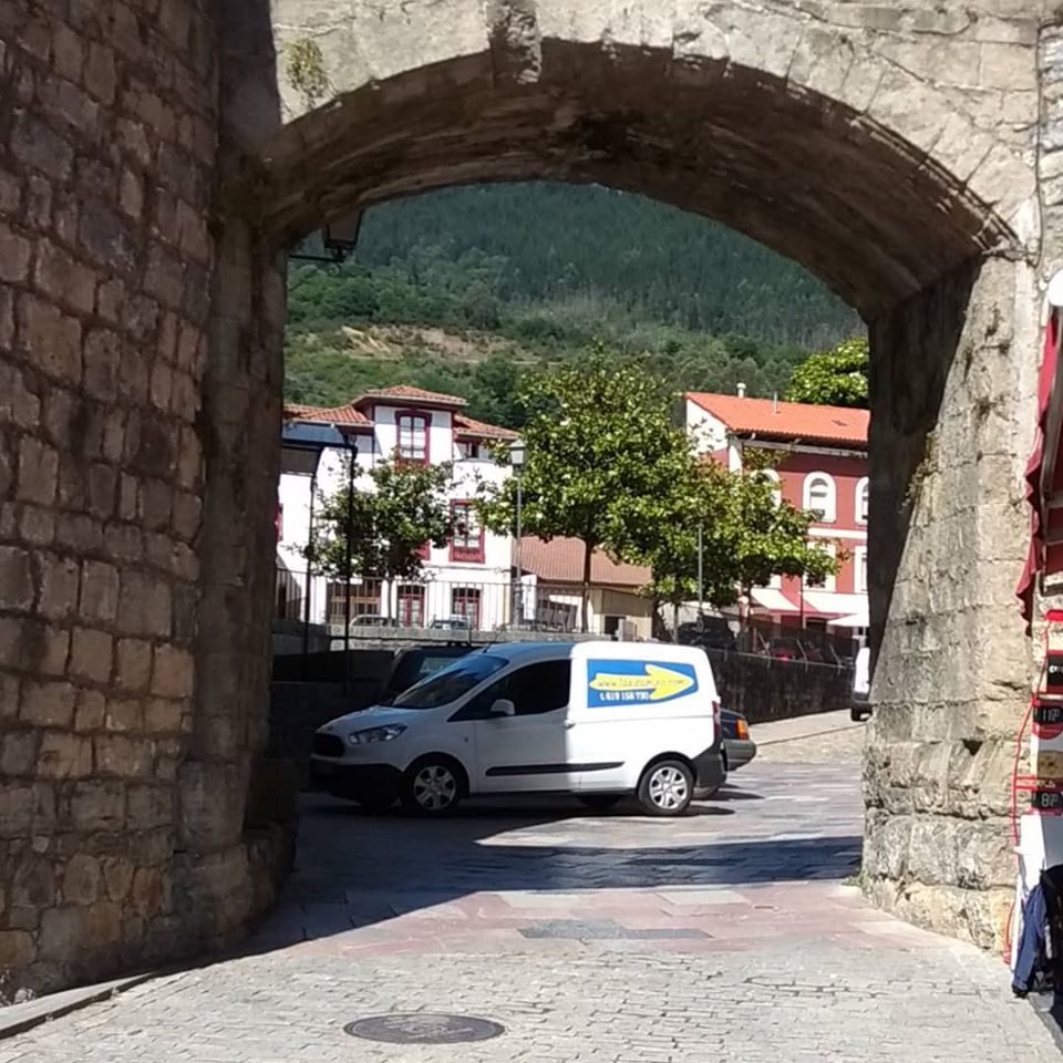 TaxiCamino en Salas, puerta del occidente asturiano